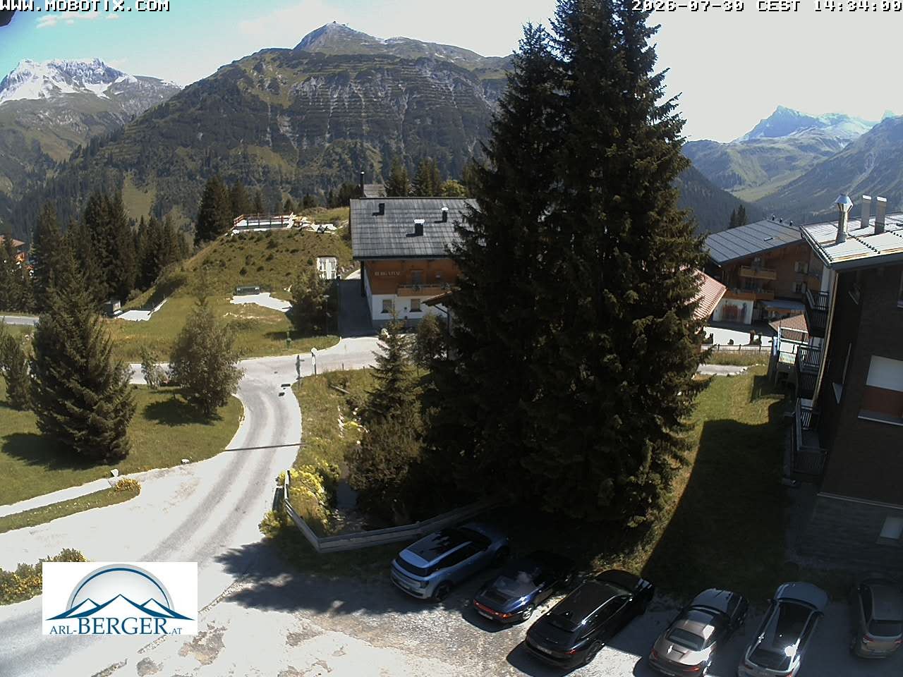 Archiv Foto Webcam Oberlech: Pension Berger