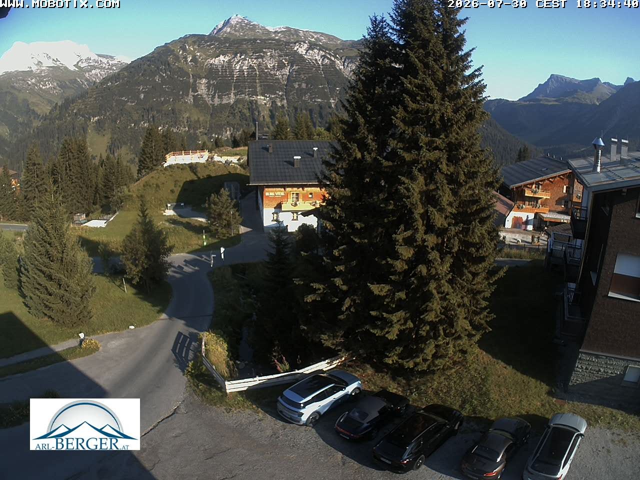 Archiv Foto Webcam Oberlech: Pension Berger