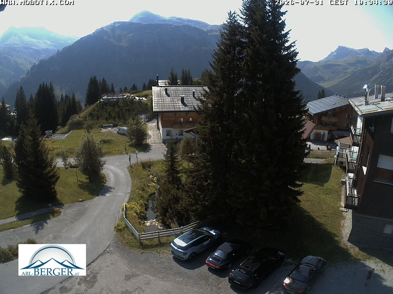 Archiv Foto Webcam Oberlech: Pension Berger