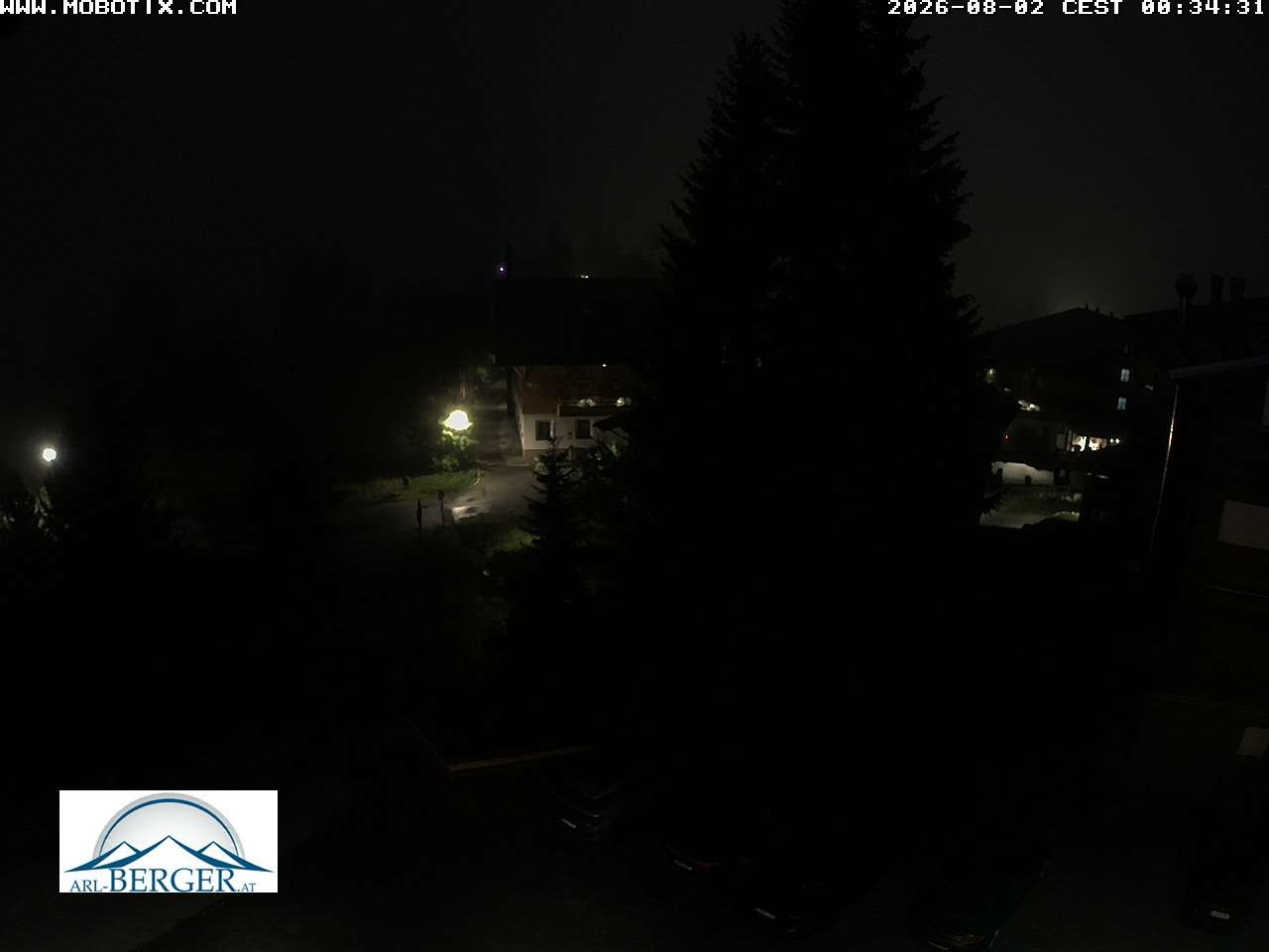 Archived image Webcam Oberlech: guest house Berger