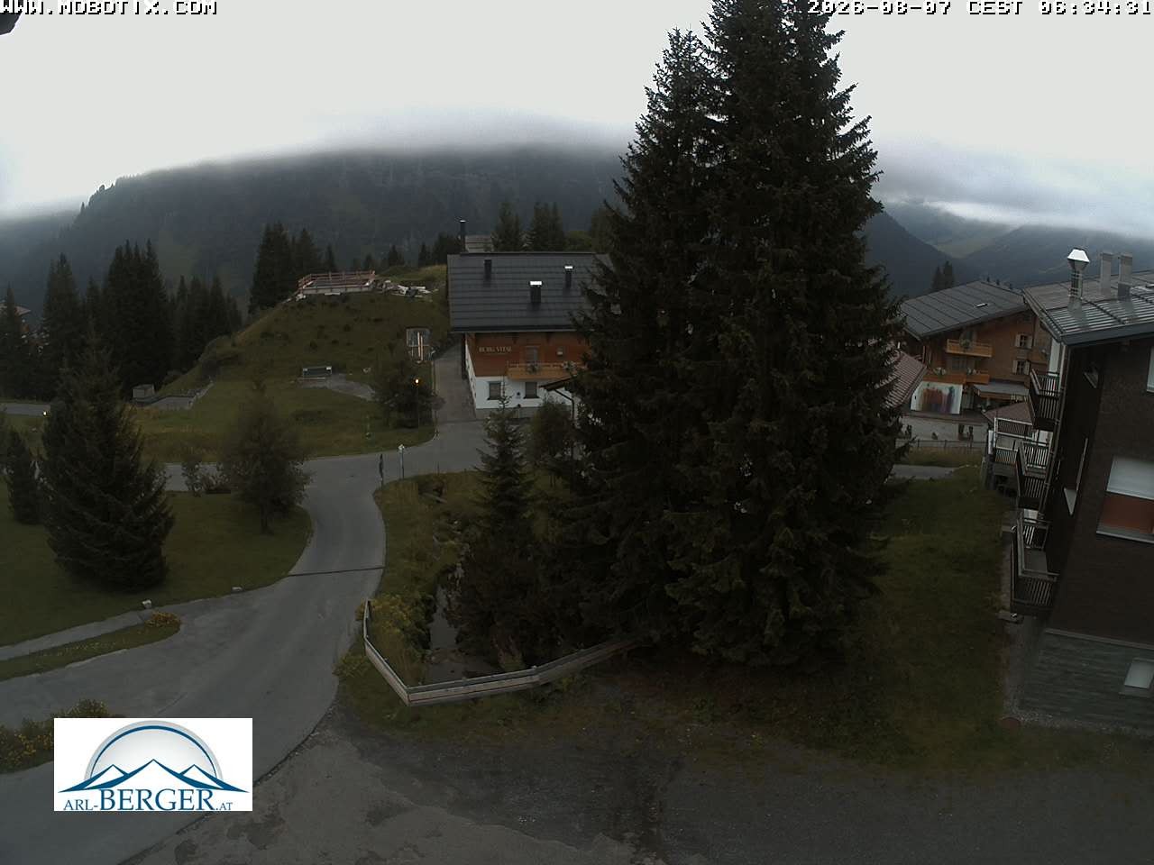 Archiv Foto Webcam Oberlech: Pension Berger