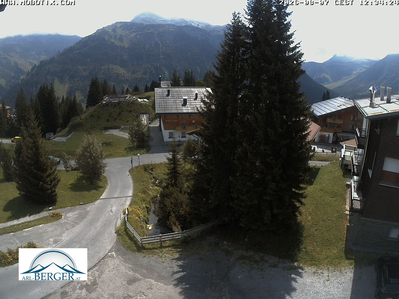 Archiv Foto Webcam Oberlech: Pension Berger