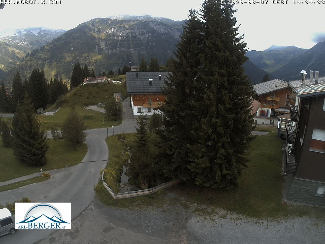 Archiv Foto Webcam Oberlech: Pension Berger