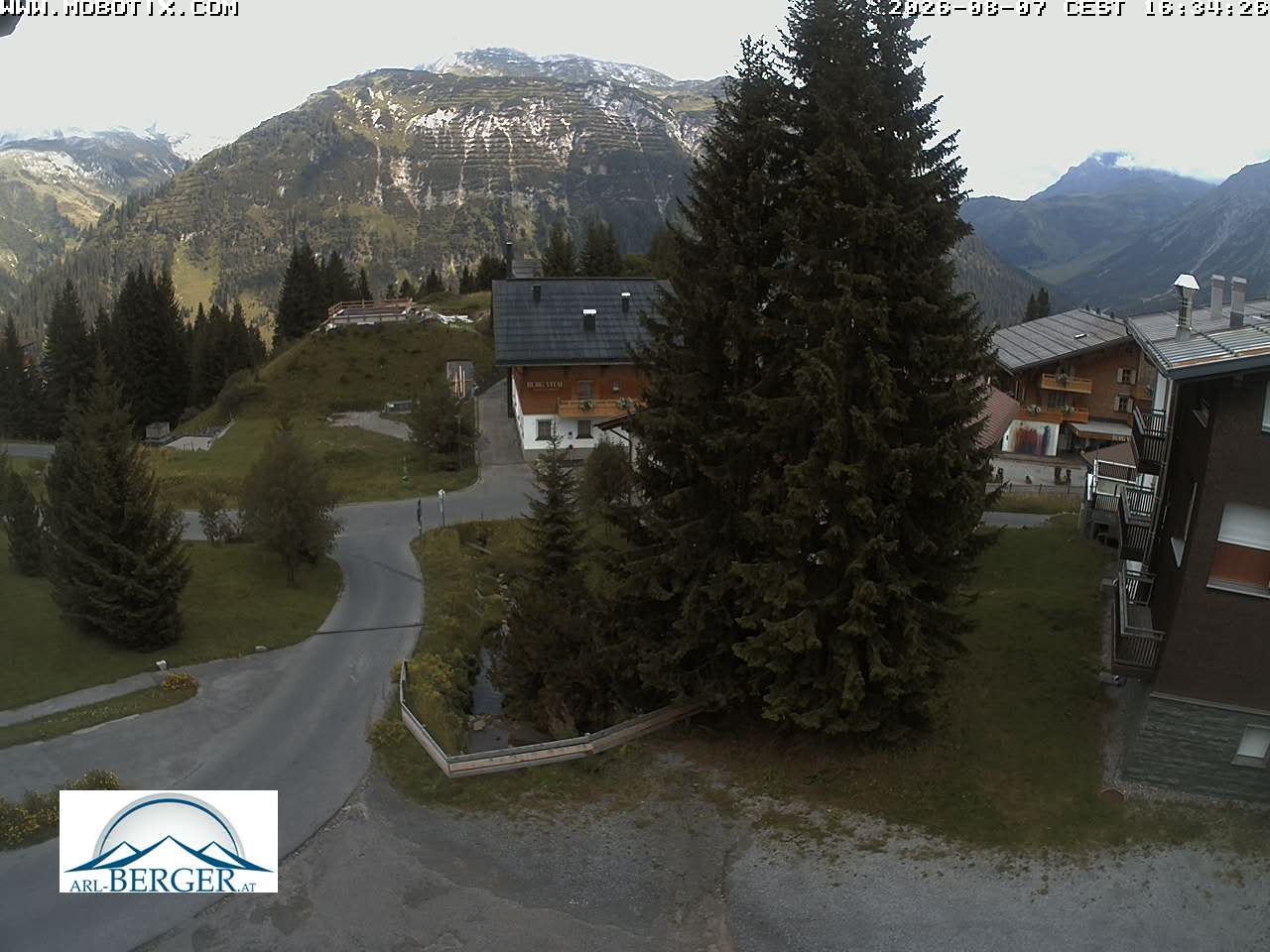 Archiv Foto Webcam Oberlech: Pension Berger