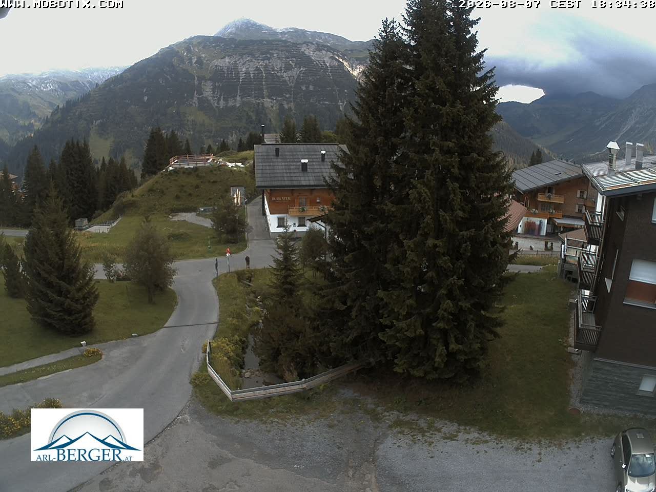 Archiv Foto Webcam Oberlech: Pension Berger
