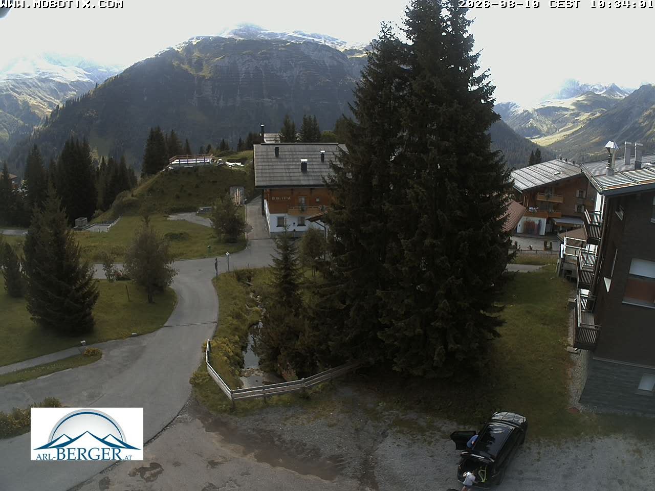 Archiv Foto Webcam Oberlech: Pension Berger