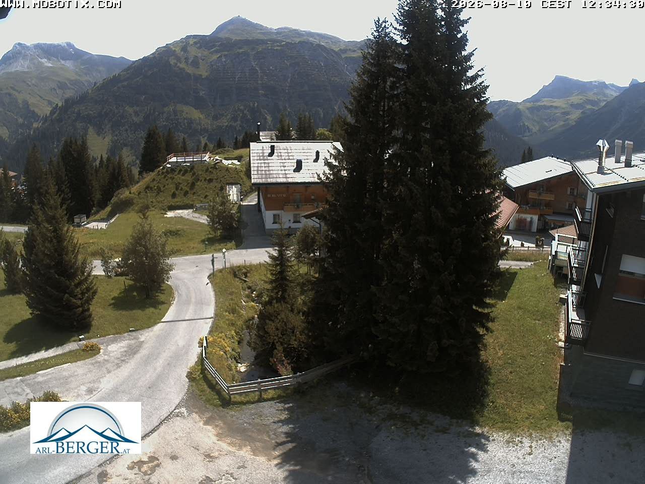 Archiv Foto Webcam Oberlech: Pension Berger