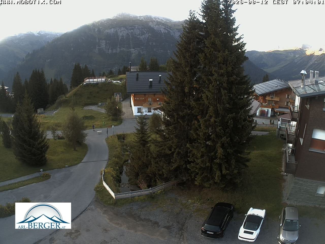 Archived image Webcam Oberlech: guest house Berger