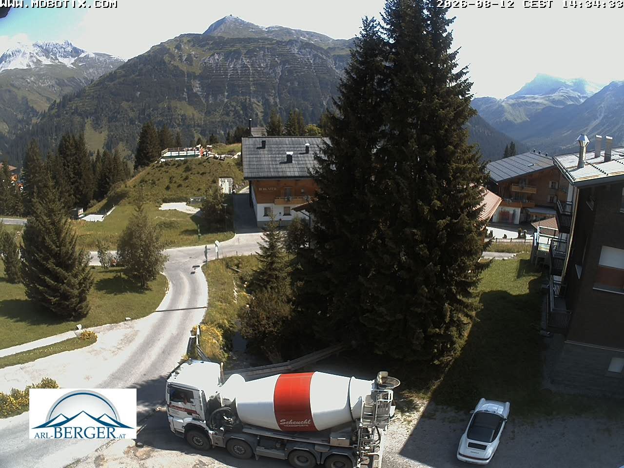 Archiv Foto Webcam Oberlech: Pension Berger