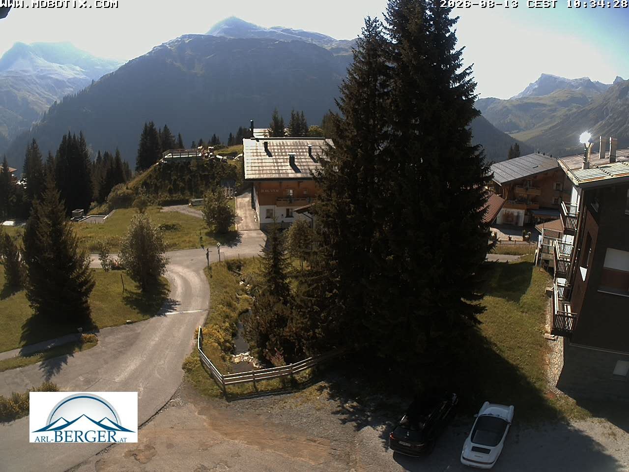 Archiv Foto Webcam Oberlech: Pension Berger
