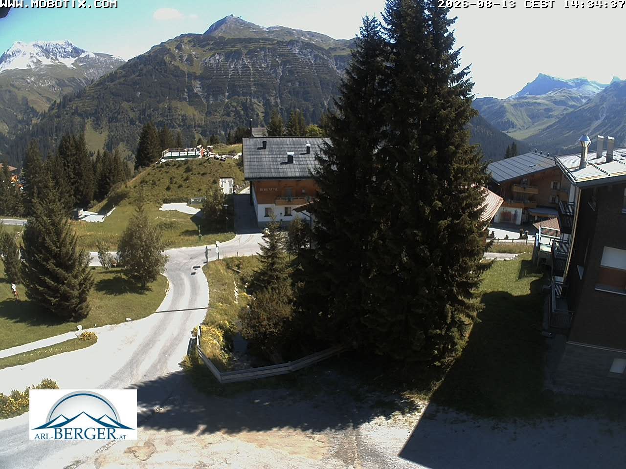 Archiv Foto Webcam Oberlech: Pension Berger