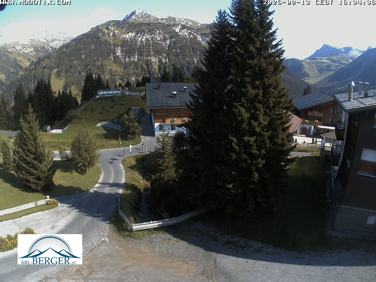 Archiv Foto Webcam Oberlech: Pension Berger