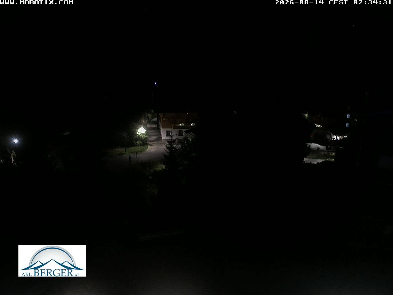 Archived image Webcam Oberlech: guest house Berger