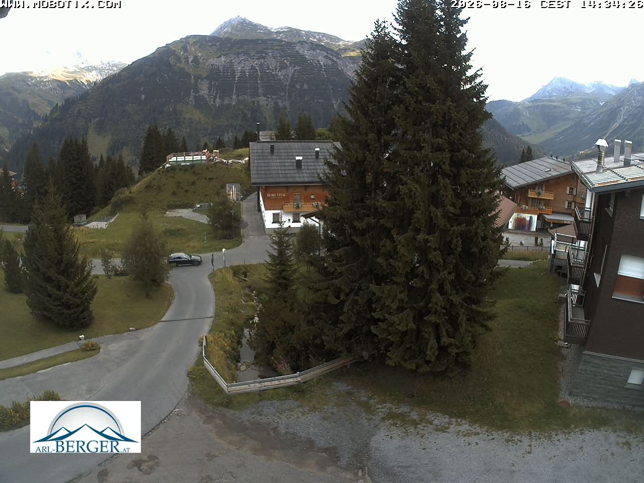 Archived image Webcam Oberlech: guest house Berger
