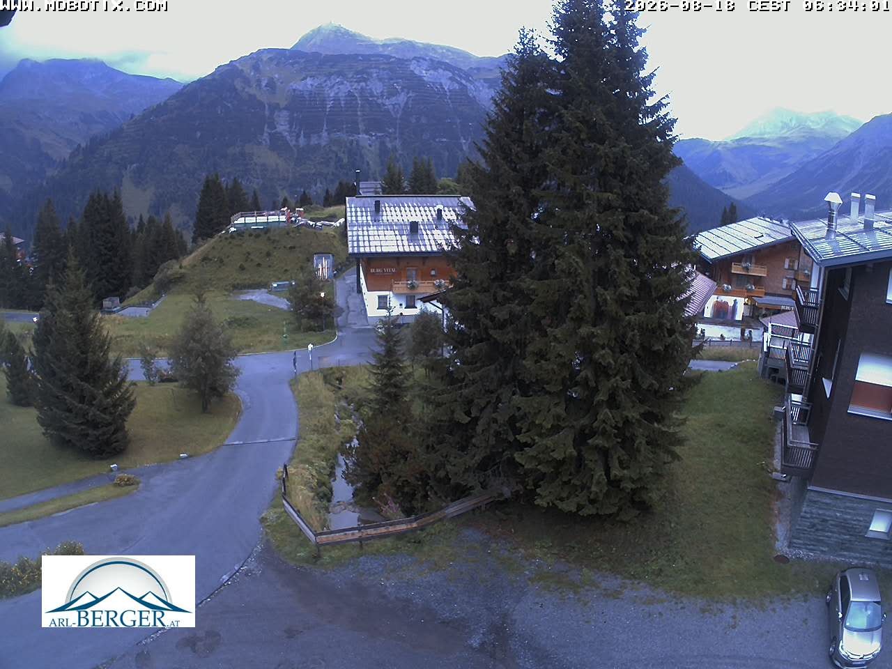 Archiv Foto Webcam Oberlech: Pension Berger
