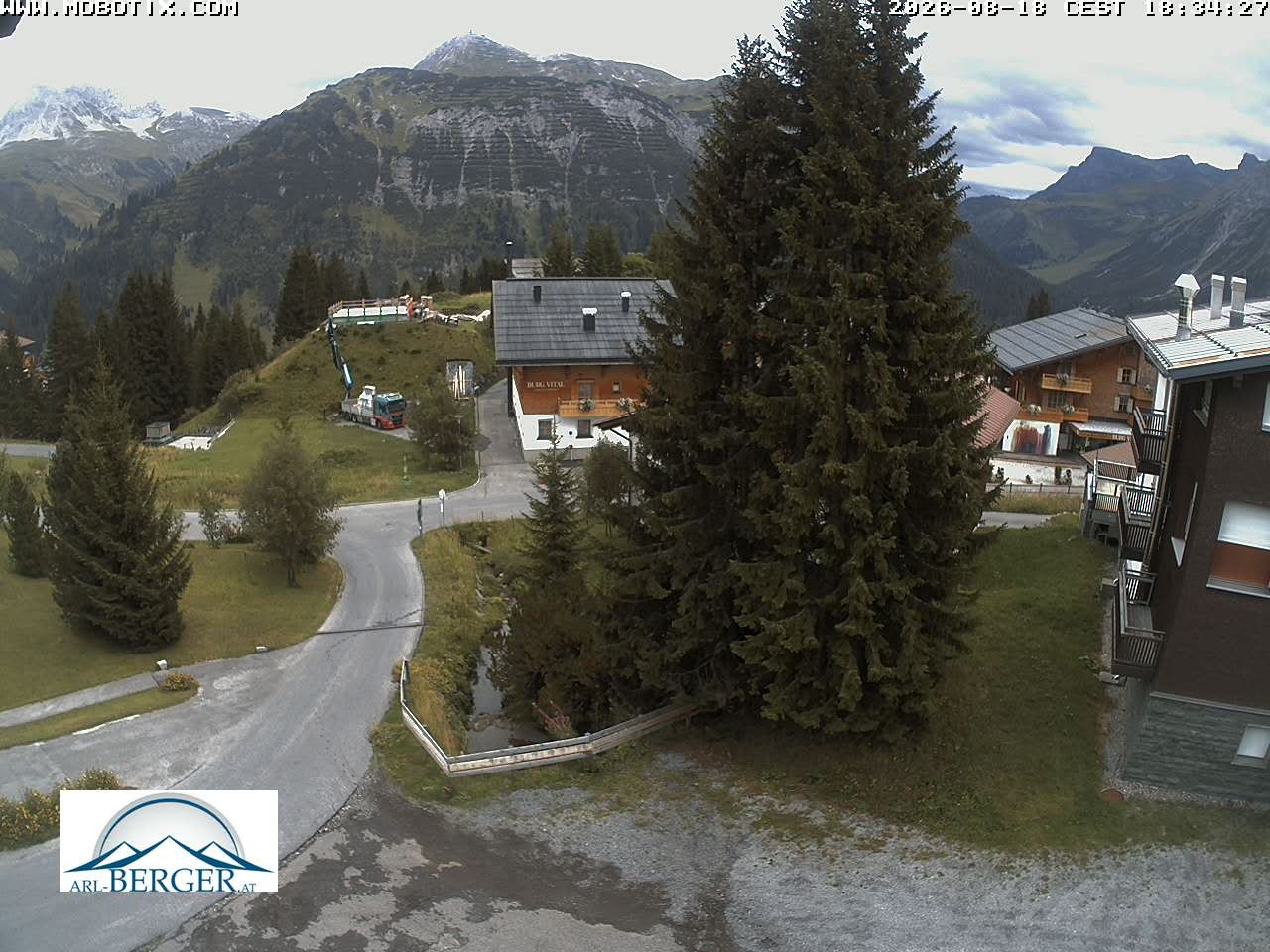 Archiv Foto Webcam Oberlech: Pension Berger