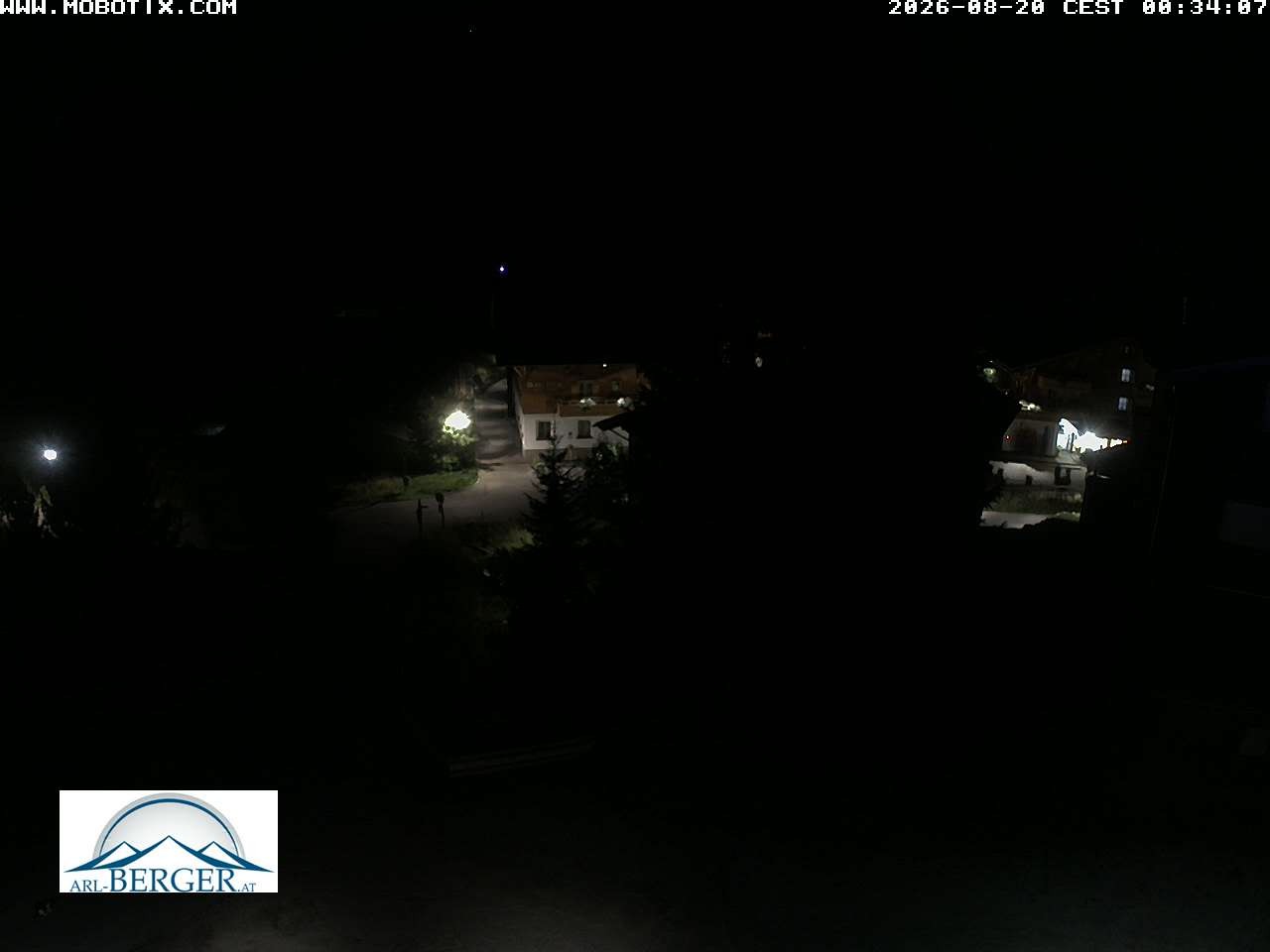 Archived image Webcam Oberlech: guest house Berger
