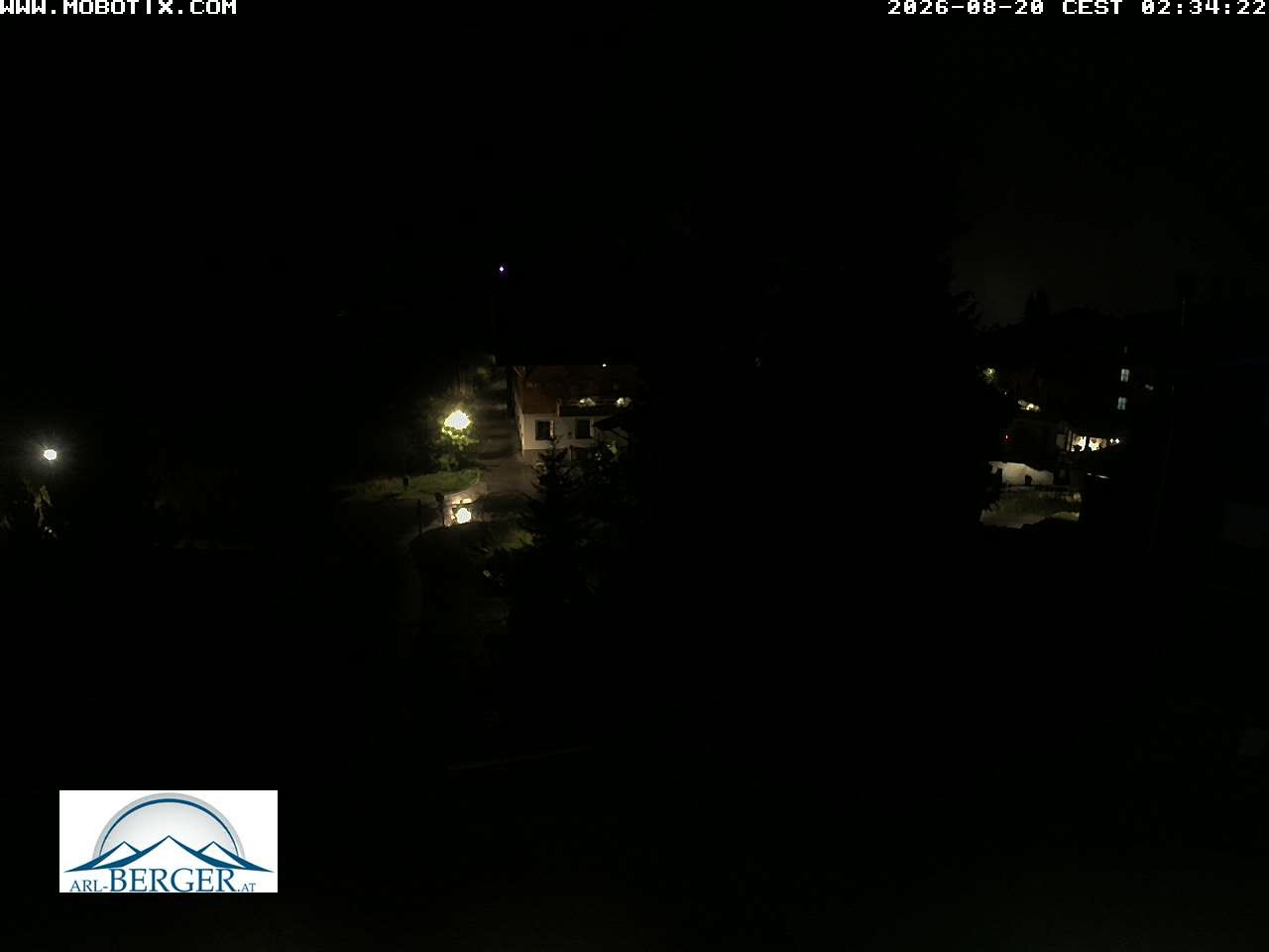 Archived image Webcam Oberlech: guest house Berger