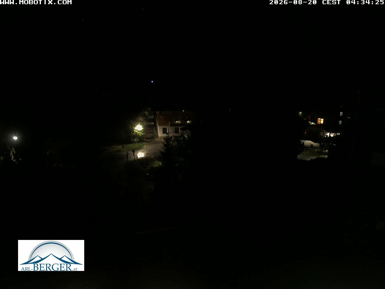 Archived image Webcam Oberlech: guest house Berger