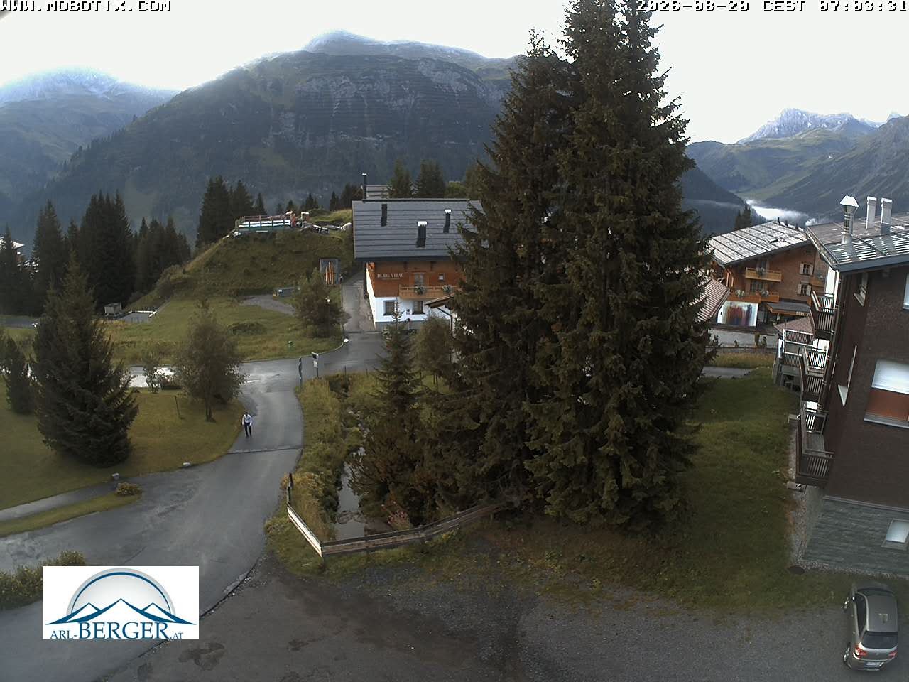 Archived image Webcam Oberlech: guest house Berger
