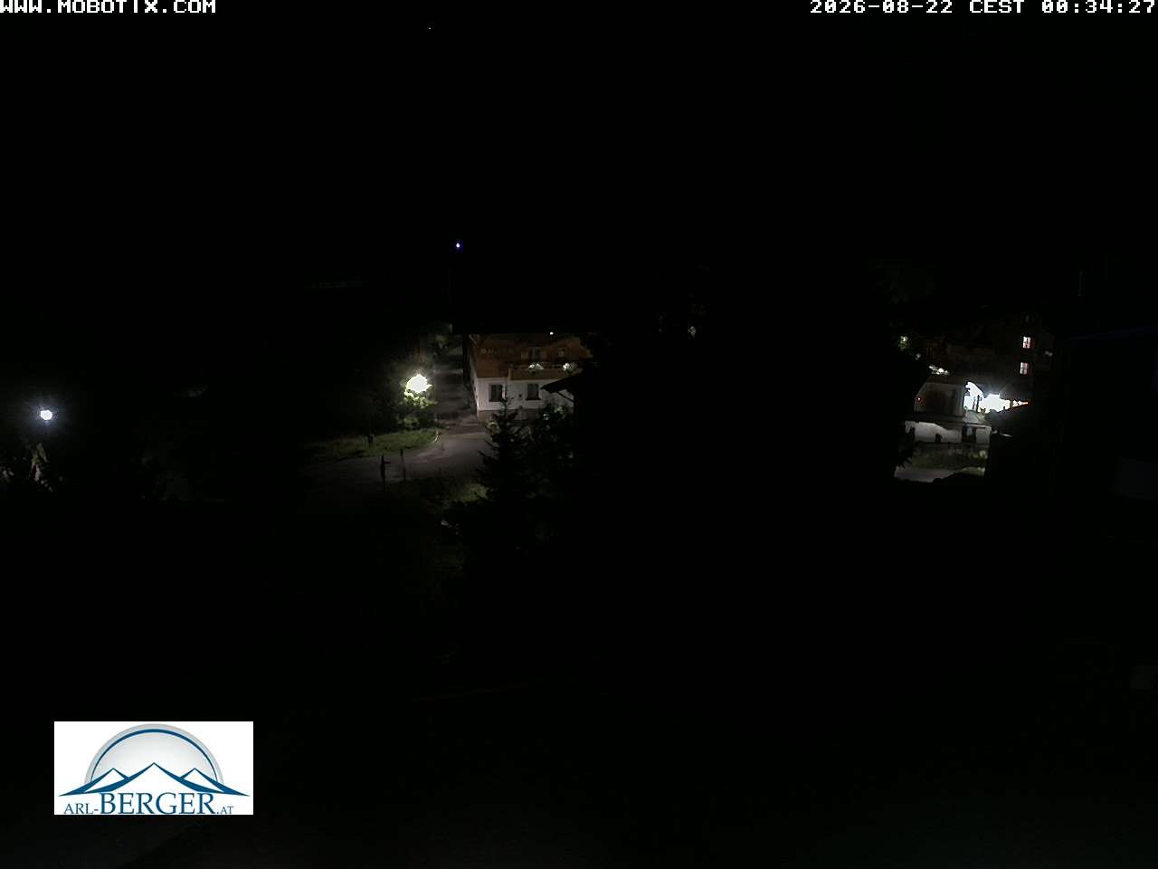 Archived image Webcam Oberlech: guest house Berger