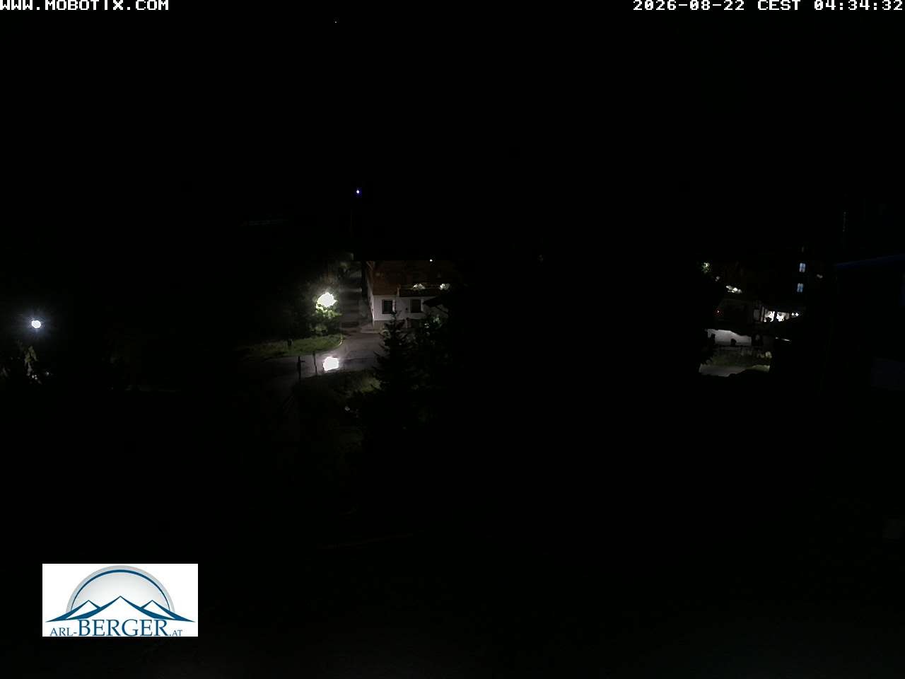 Archived image Webcam Oberlech: guest house Berger