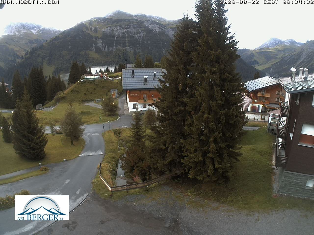 Archived image Webcam Oberlech: guest house Berger