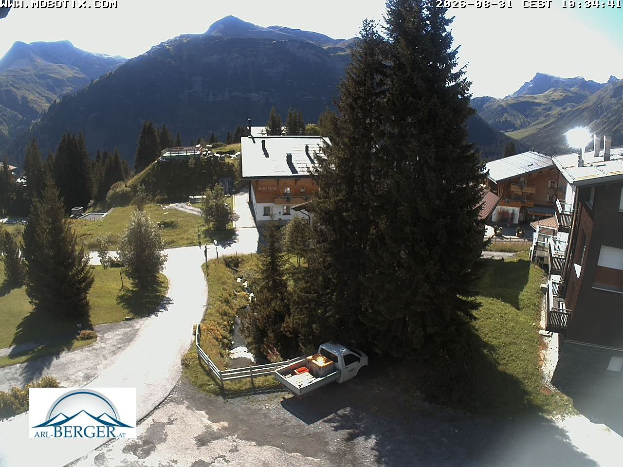 Archiv Foto Webcam Oberlech: Pension Berger