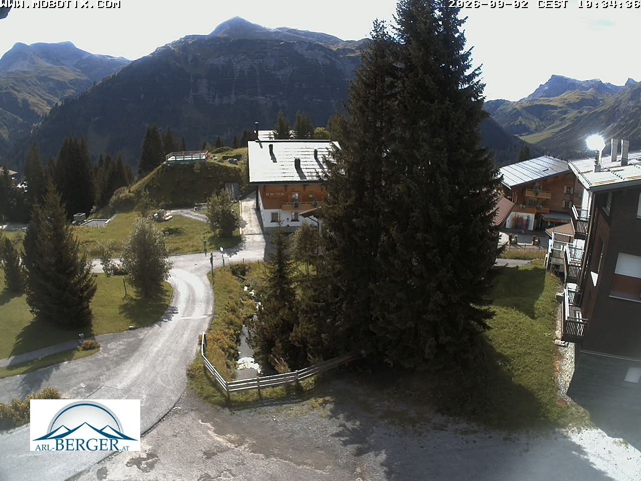Archiv Foto Webcam Oberlech: Pension Berger