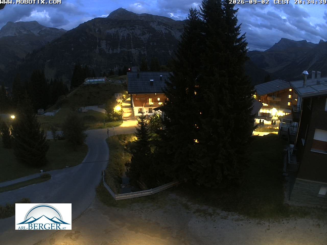 Archiv Foto Webcam Oberlech: Pension Berger