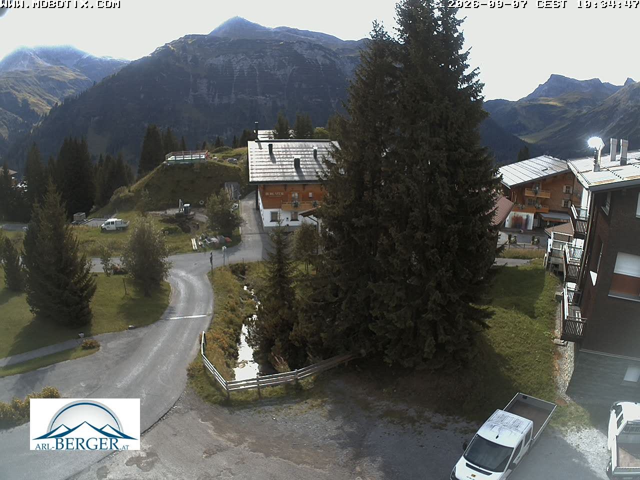 Archiv Foto Webcam Oberlech: Pension Berger
