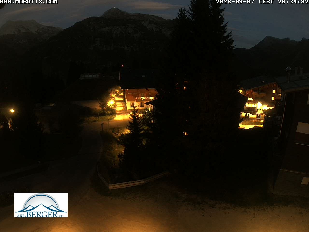 Archiv Foto Webcam Oberlech: Pension Berger