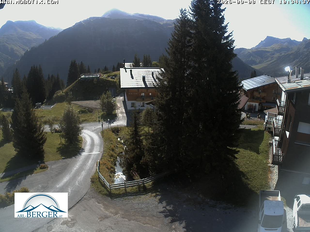 Archiv Foto Webcam Oberlech: Pension Berger
