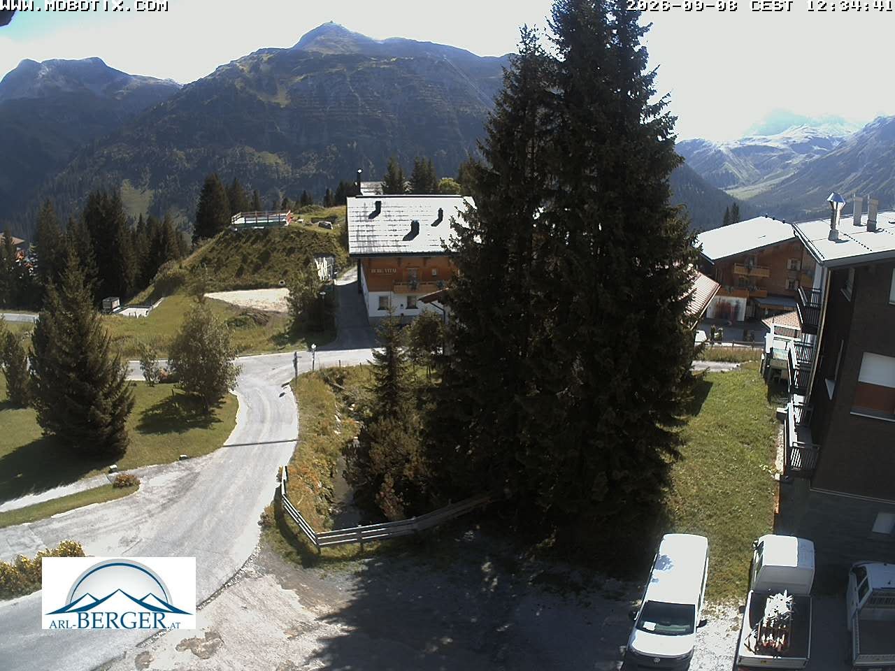 Archiv Foto Webcam Oberlech: Pension Berger