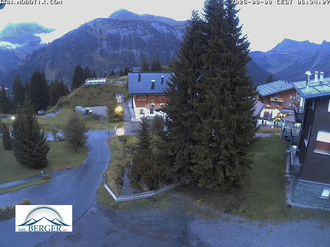 Archiv Foto Webcam Oberlech: Pension Berger