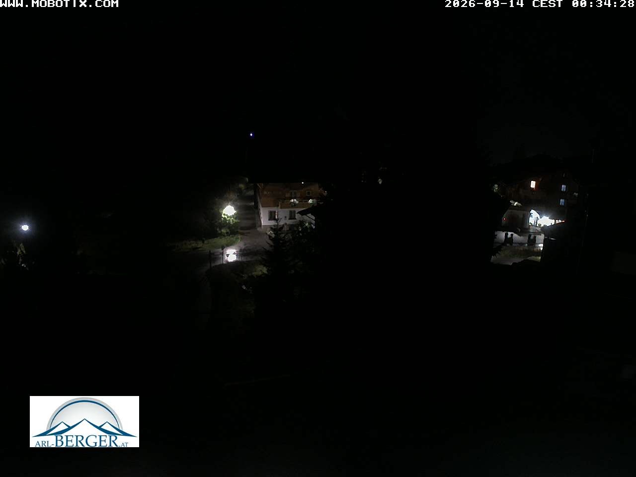 Archived image Webcam Oberlech: guest house Berger