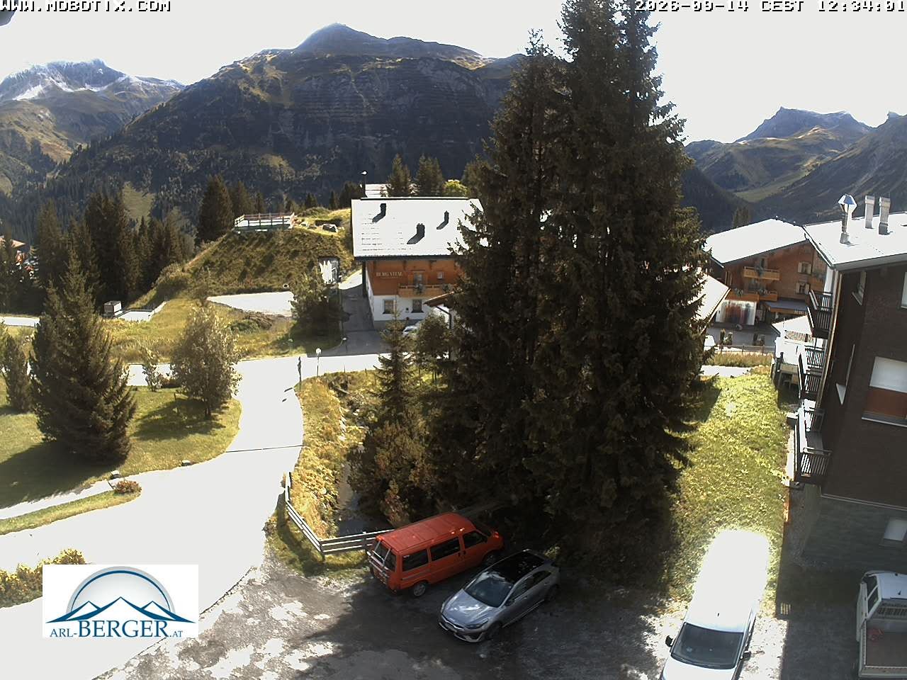 Archived image Webcam Oberlech: guest house Berger