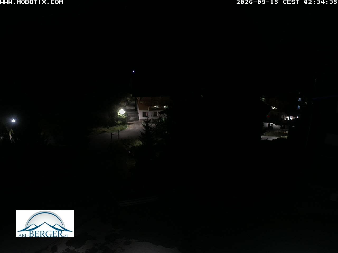 Archived image Webcam Oberlech: guest house Berger