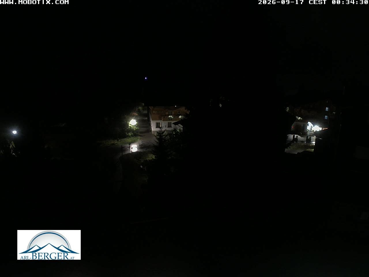 Archived image Webcam Oberlech: guest house Berger