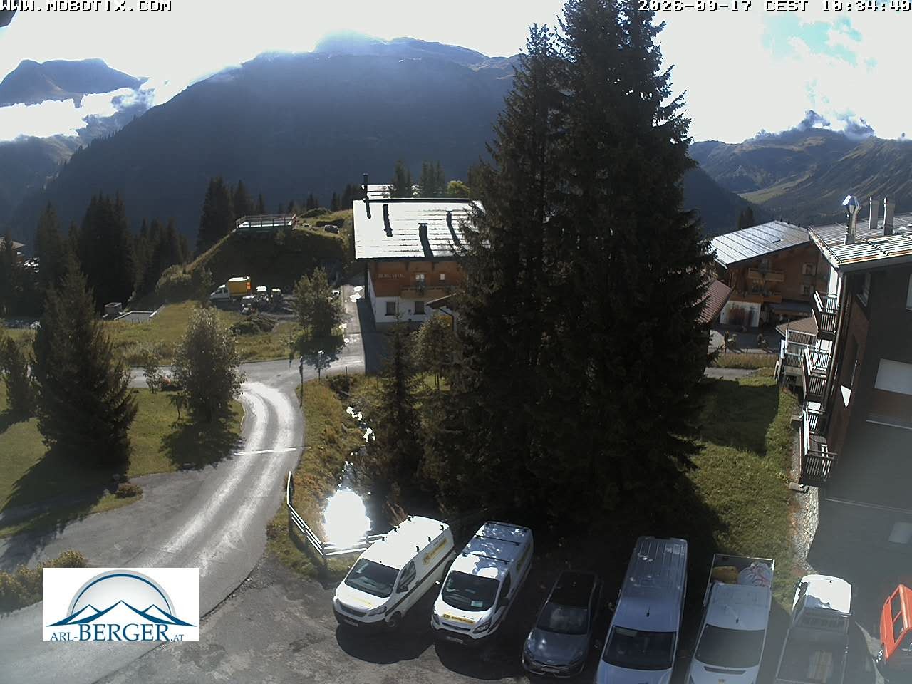 Archiv Foto Webcam Oberlech: Pension Berger