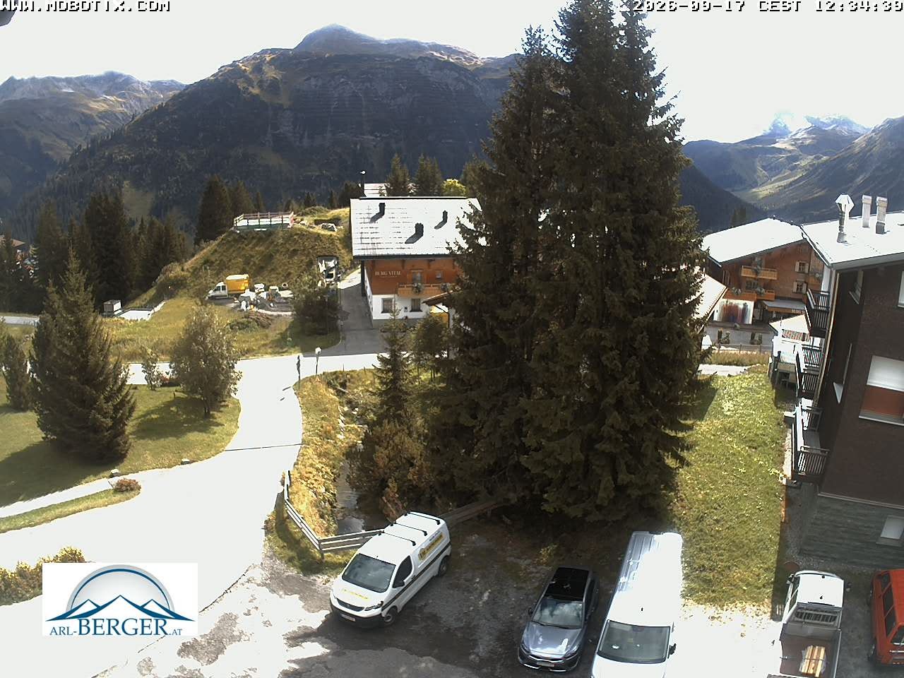 Archiv Foto Webcam Oberlech: Pension Berger