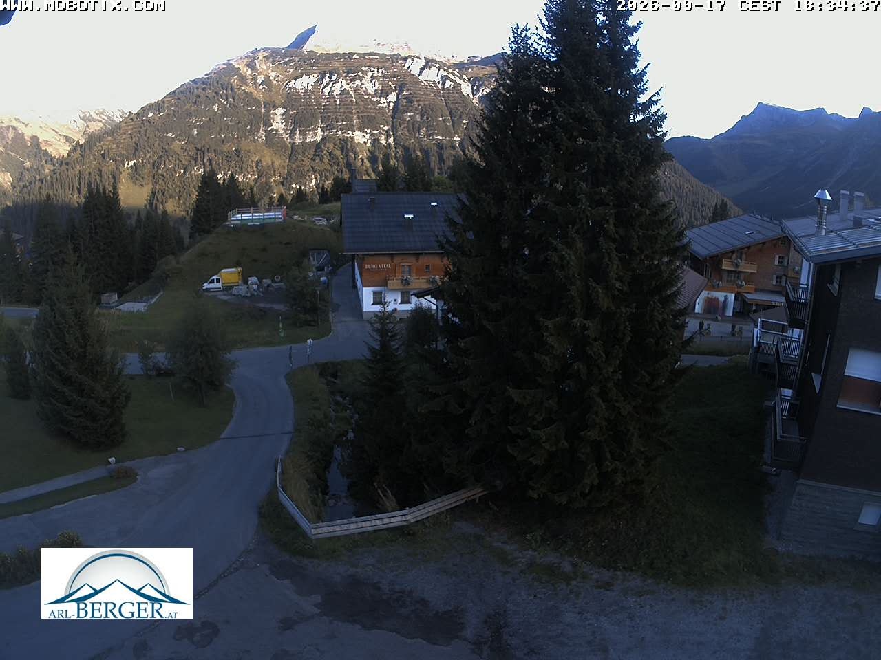 Archiv Foto Webcam Oberlech: Pension Berger