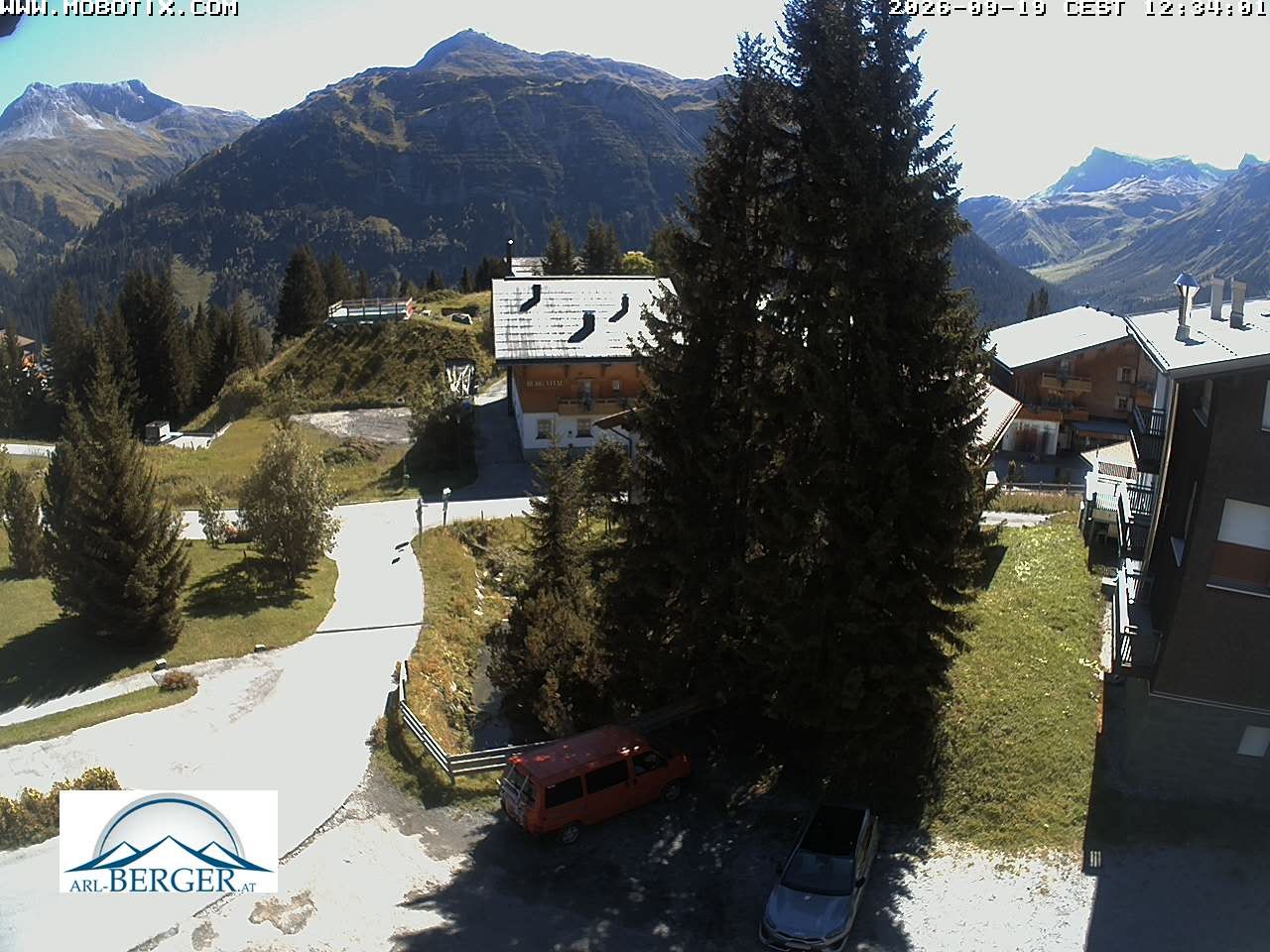 Archiv Foto Webcam Oberlech: Pension Berger