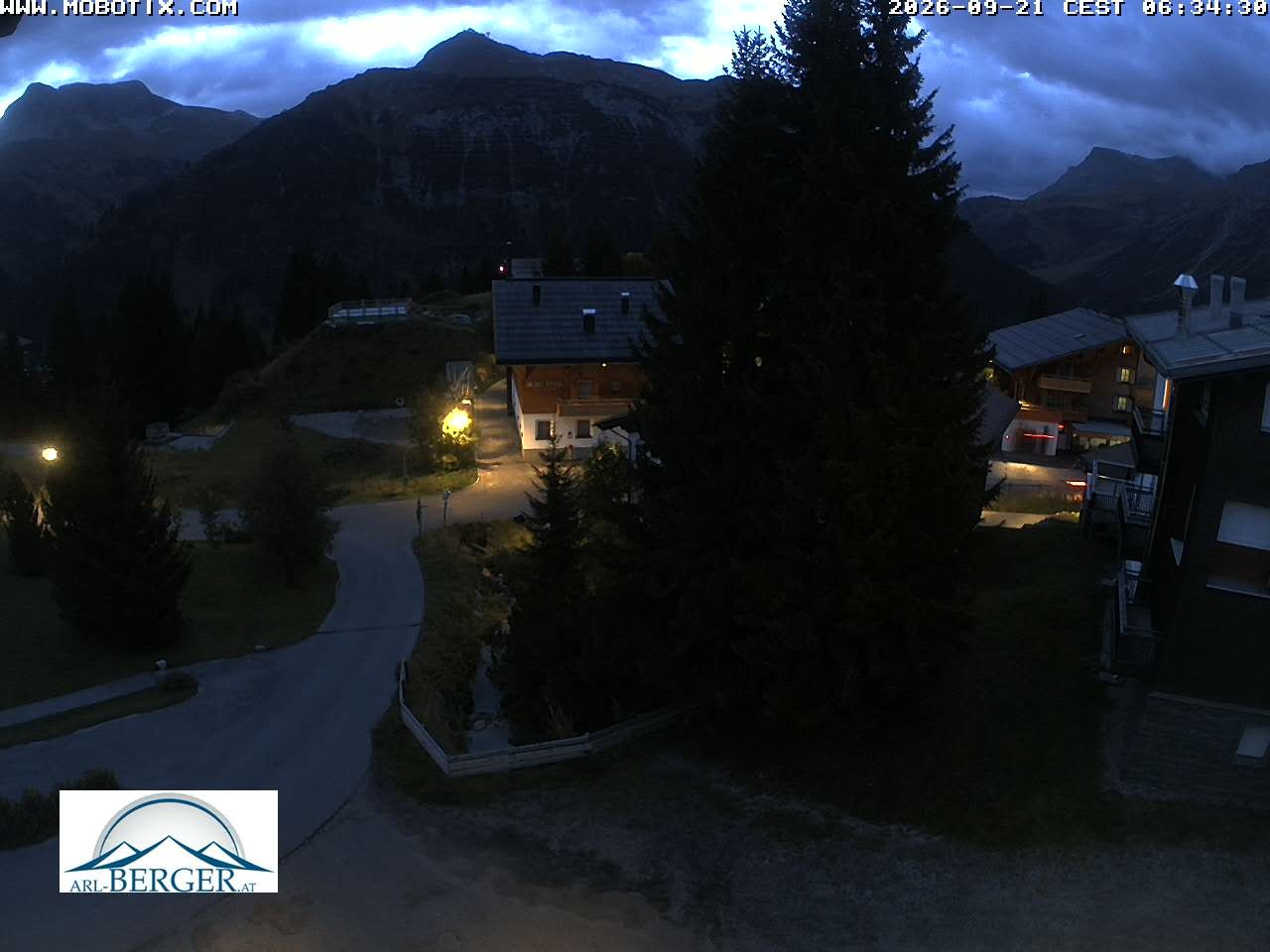 Archiv Foto Webcam Oberlech: Pension Berger