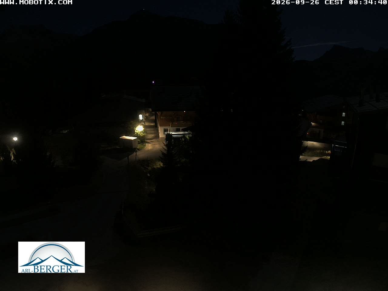 Archived image Webcam Oberlech: guest house Berger