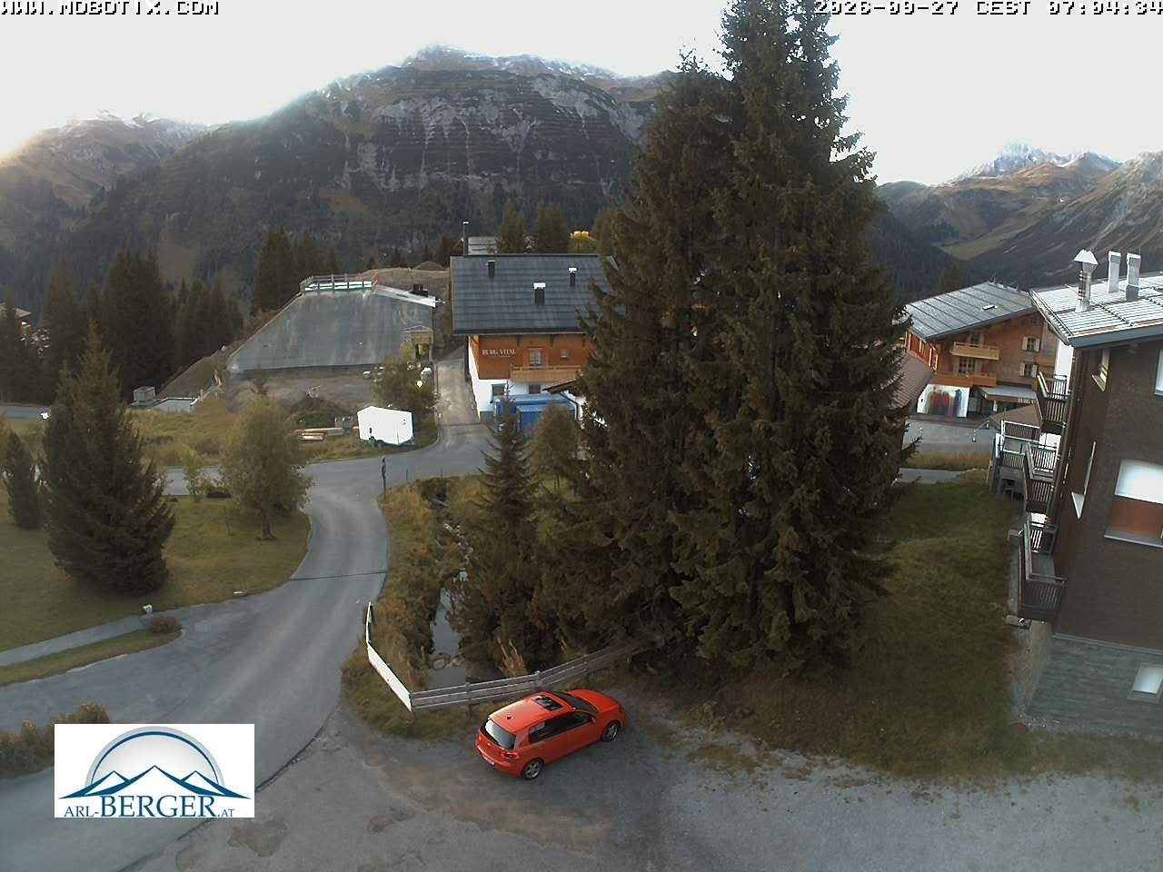 Archived image Webcam Oberlech: guest house Berger