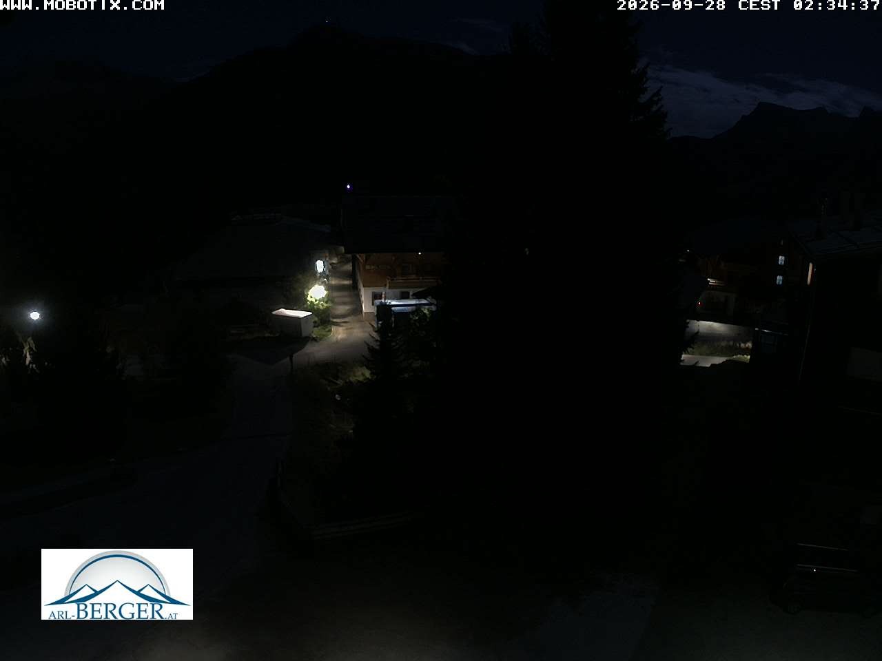 Archived image Webcam Oberlech: guest house Berger