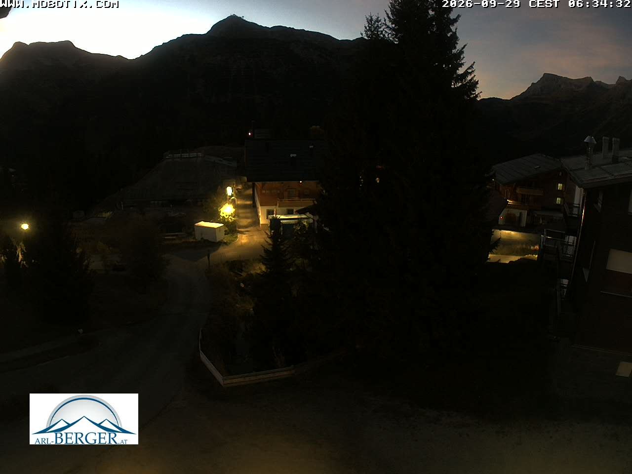 Archiv Foto Webcam Oberlech: Pension Berger
