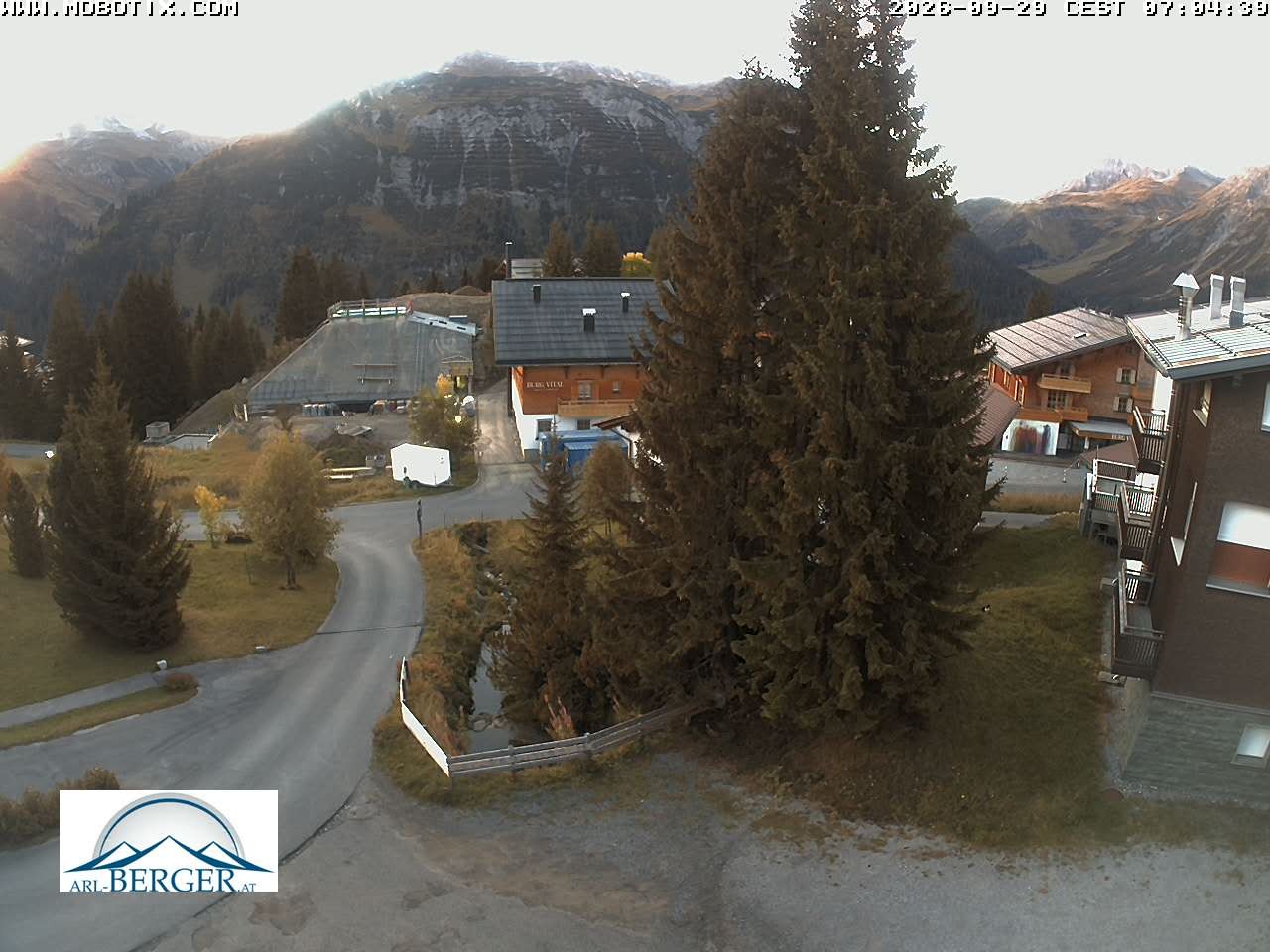 Archiv Foto Webcam Oberlech: Pension Berger