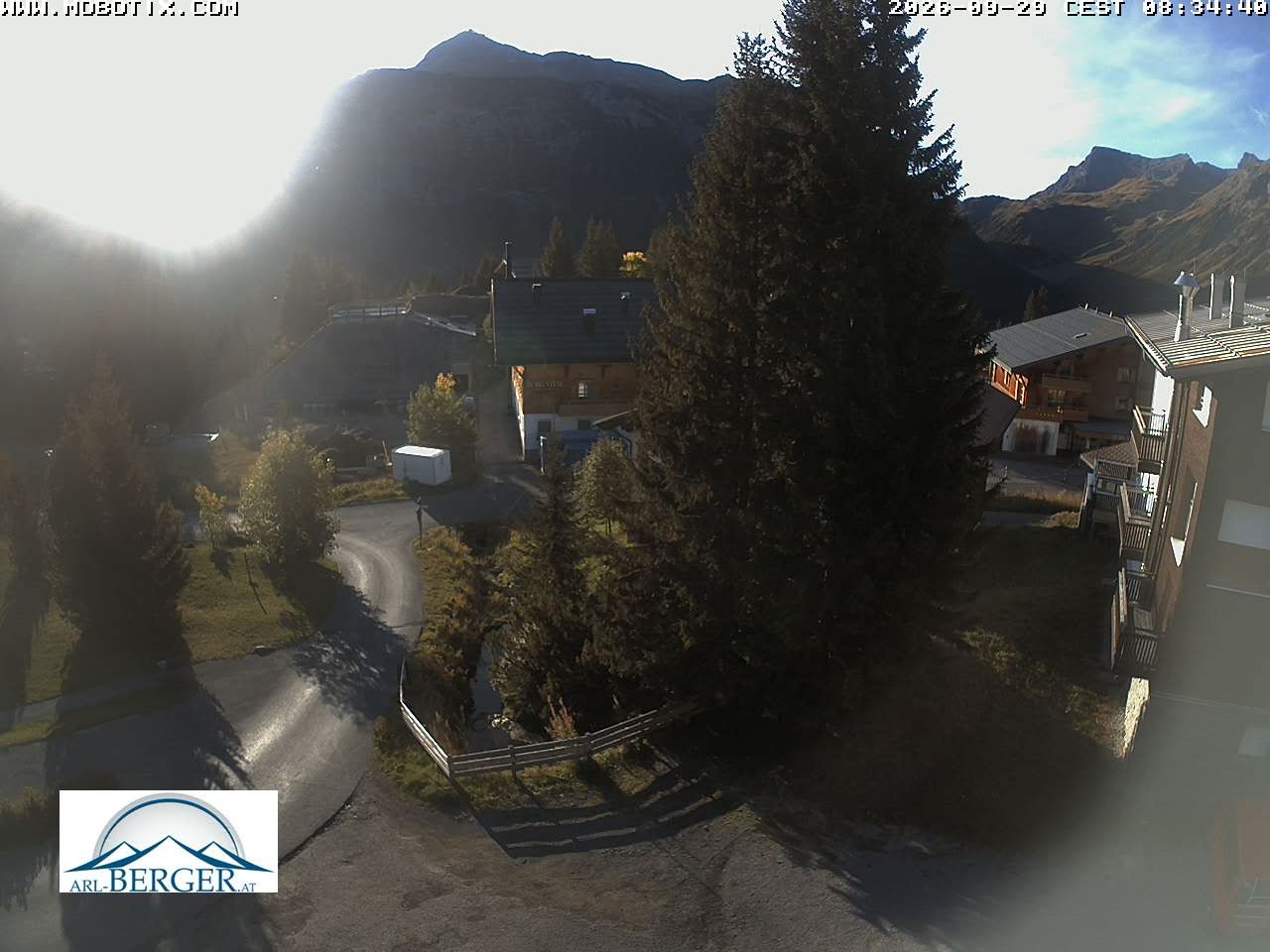 Archiv Foto Webcam Oberlech: Pension Berger